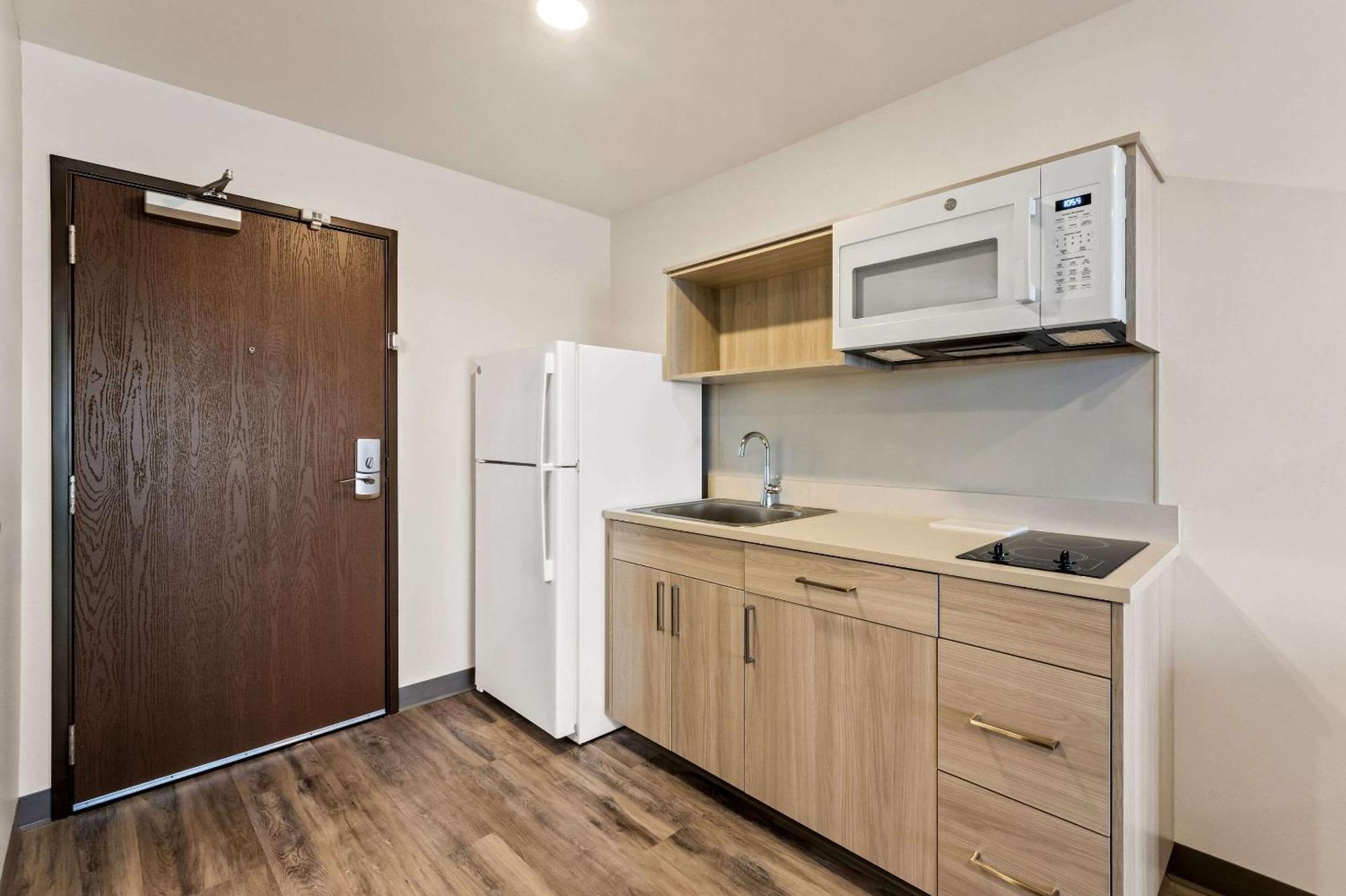 Woodspring Suites Easton Nazareth Bagian luar foto