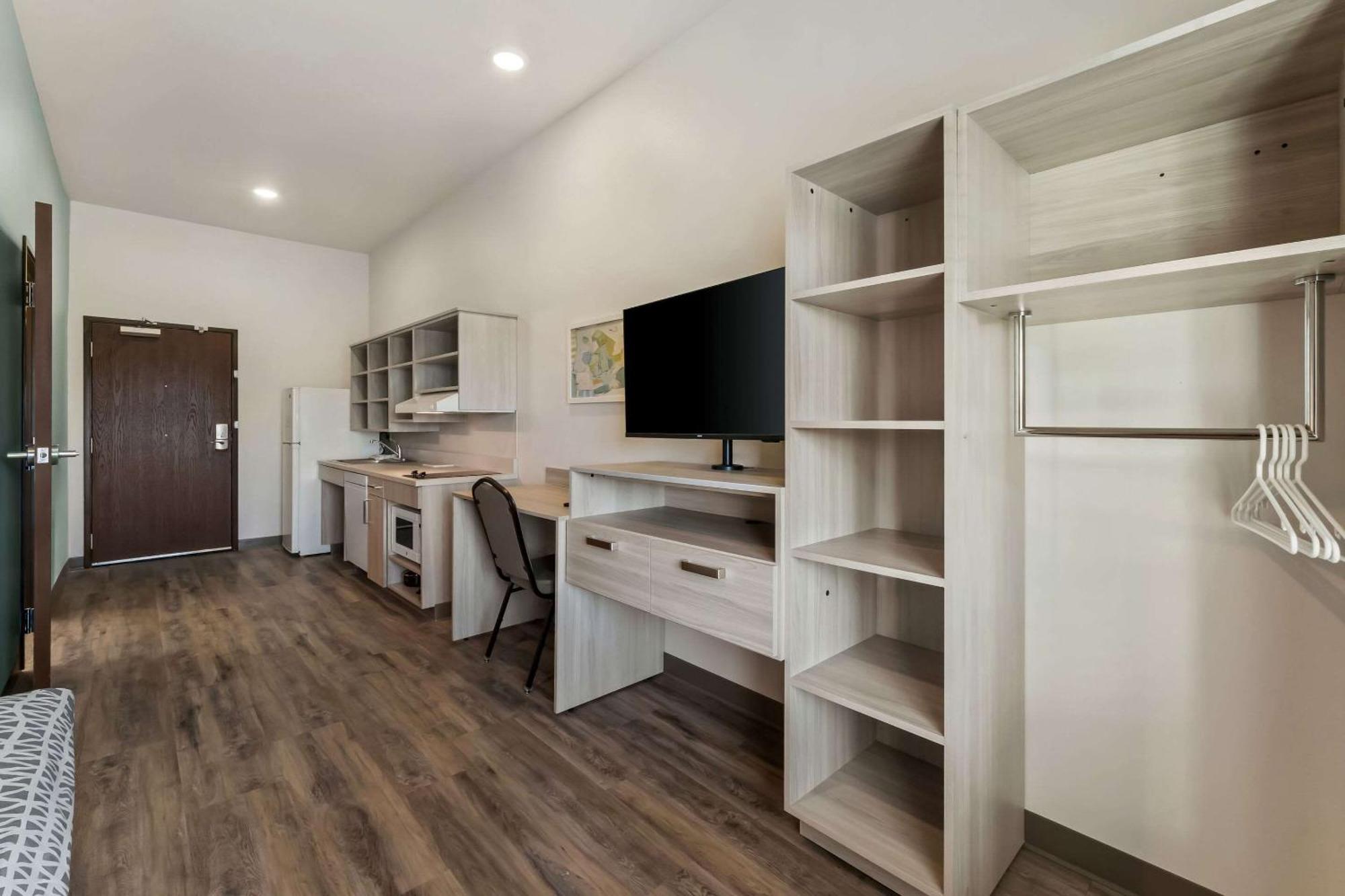 Woodspring Suites Easton Nazareth Bagian luar foto