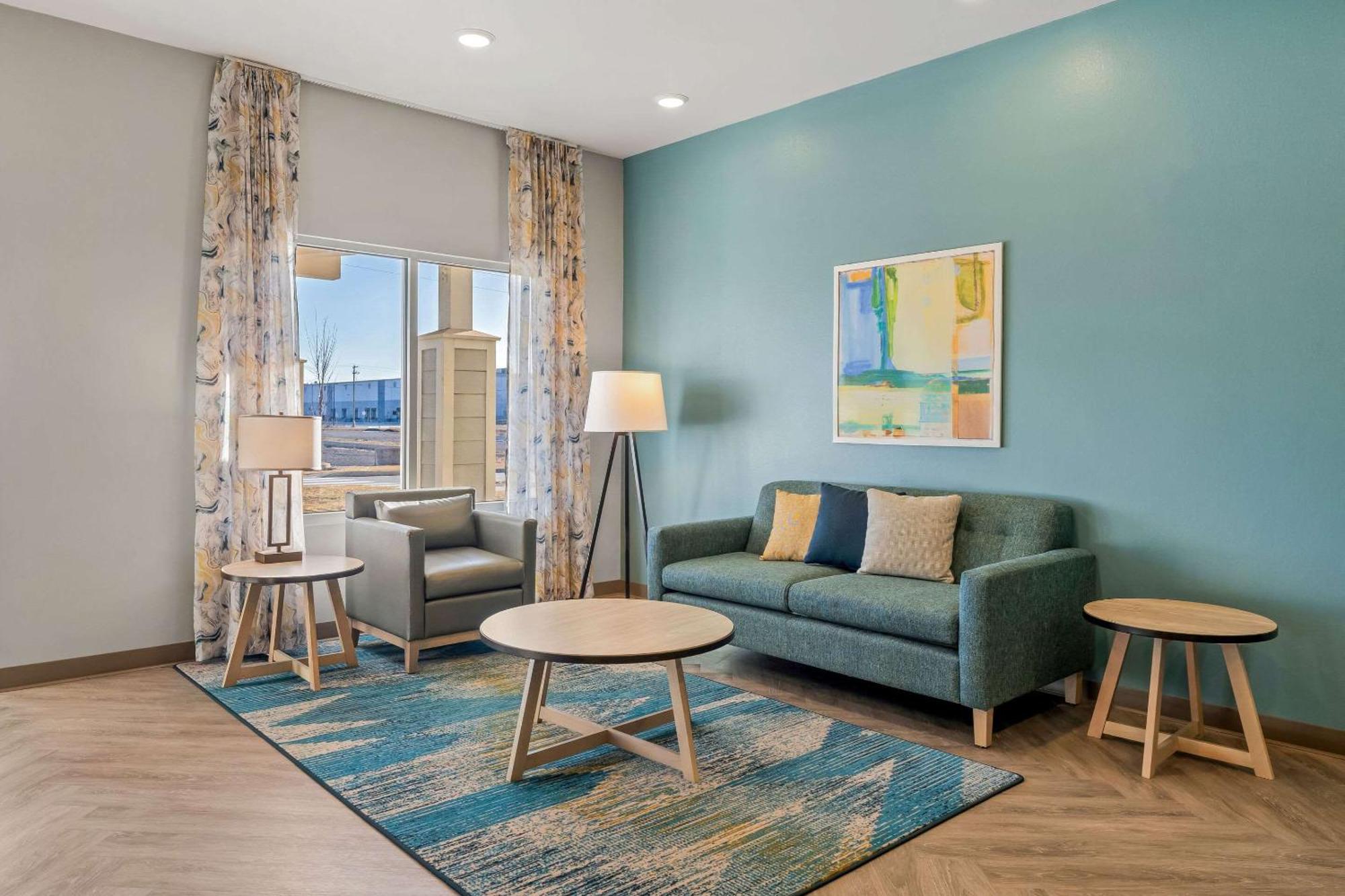 Woodspring Suites Easton Nazareth Bagian luar foto