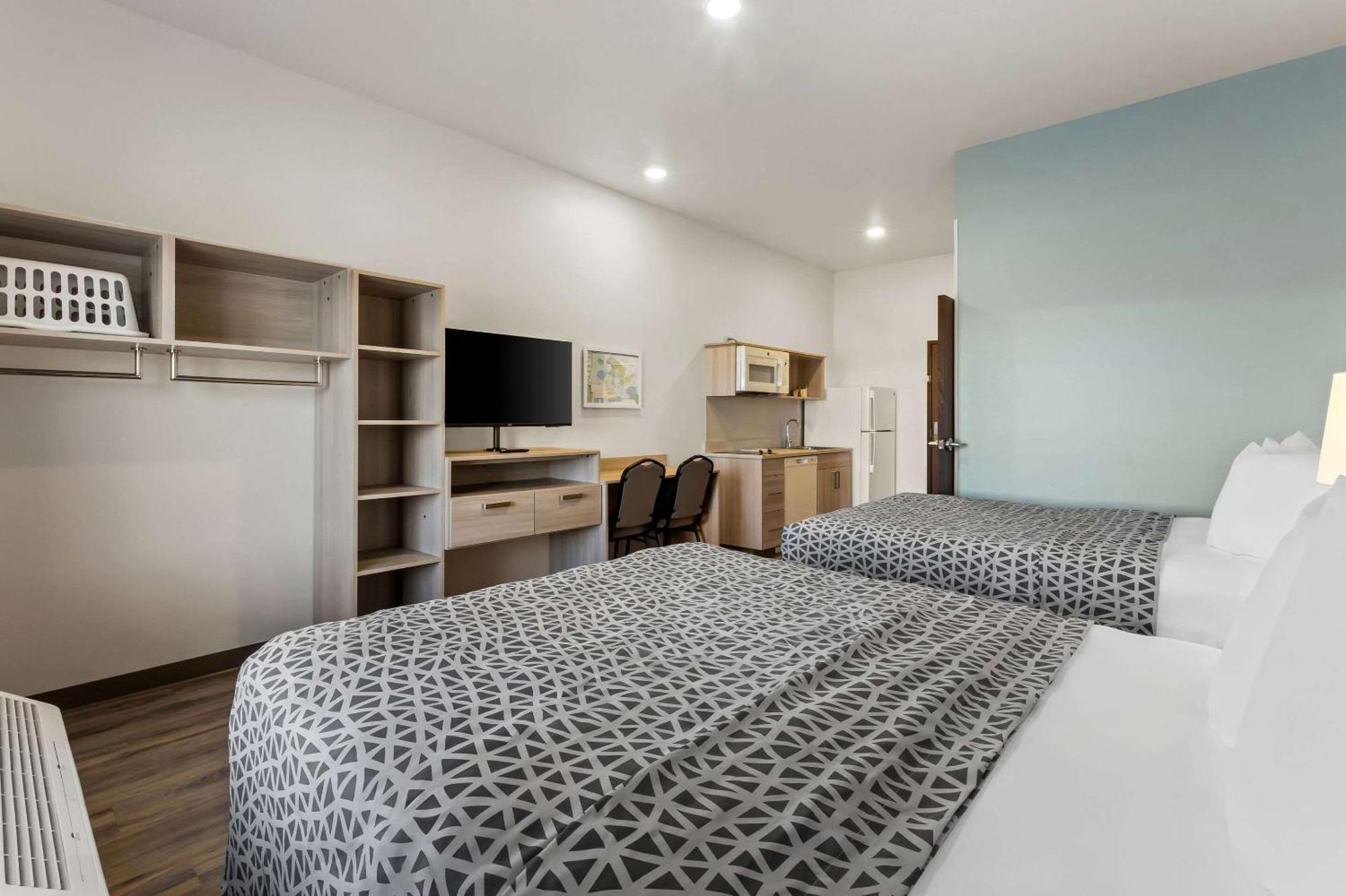 Woodspring Suites Easton Nazareth Bagian luar foto
