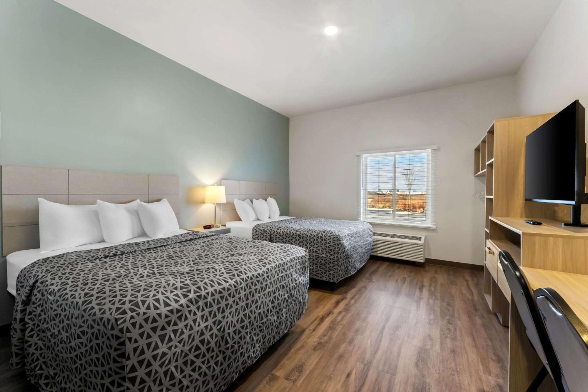 Woodspring Suites Easton Nazareth Bagian luar foto