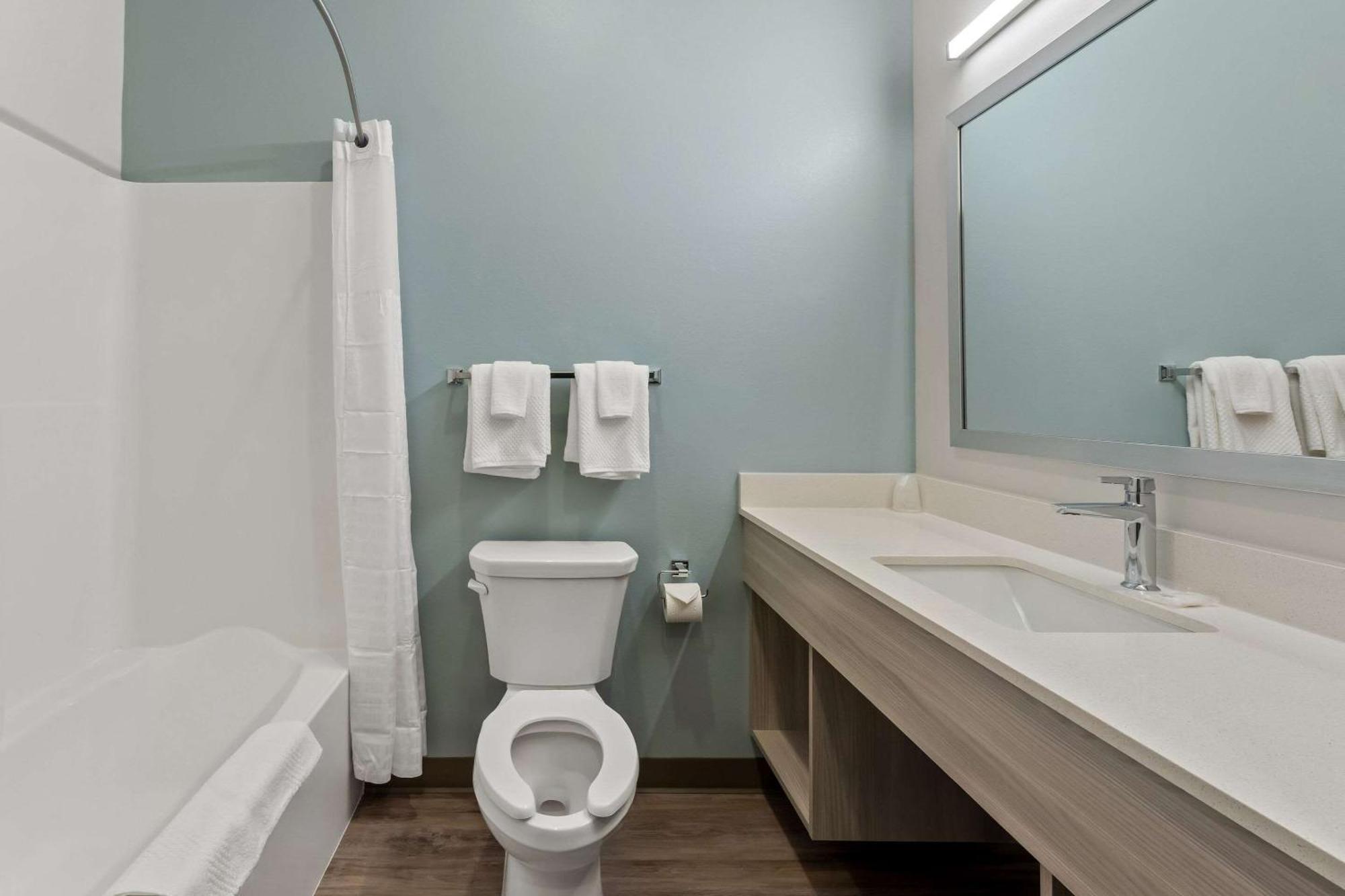 Woodspring Suites Easton Nazareth Bagian luar foto